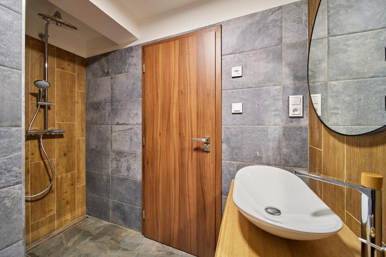 Vlci Stopa Apartments Pec pod Snezkou Bagian luar foto